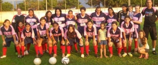 Equipe feminina da Serc tem 30 atletas e estreou com um empate por 3 a 3.