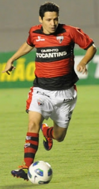 Thiaguinho foi destaque do Atlético-GO no Brasileirão