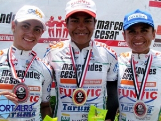  Luciene Ferreira (centro) foi a campeã da prova. Fernanda Souza (dir.) foi a segunda e Valquiria Pardial ficou com o terceiro lugar. 
