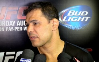 Rodrigo Minotauro é lutador profissional de MMA