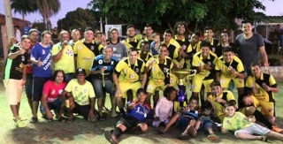 Festa da equipe do bairro Santo Amaro (Foto:Washington Kaku)
