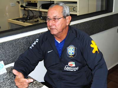 Presidente do Misto vai a Londres