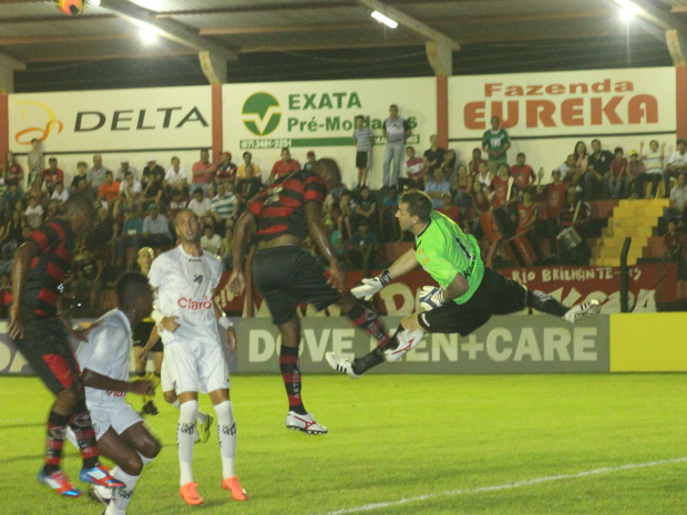 Águia Negra repete erros, perde para o Bragantino e dá adeus à Copa do Brasil