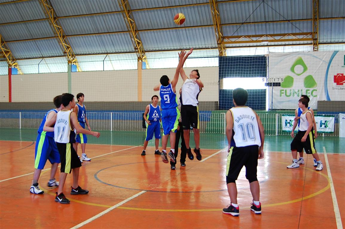 Auxiliadora e Osvaldo Tognini vencem Liga de Basquete Escolar