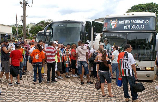Torcida do Naviraiense viaja mil quilômetros para acompanhar time