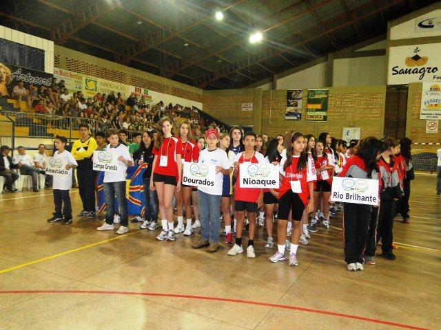 Time da casa vence na abertura dos Jogos Escolares em São Gabriel do Oeste
