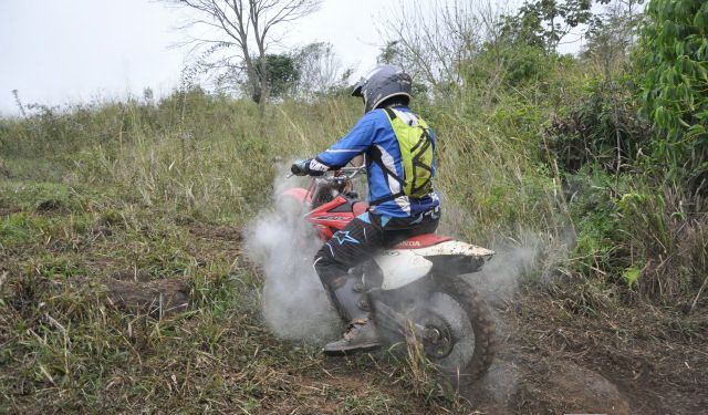 Etapa do Estadual de Enduro de Regularidade teve chuva e frio em Dourados