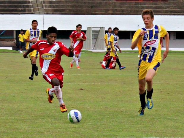 Paulo Rezende quer contar com garotos do Sub-17 no time principal