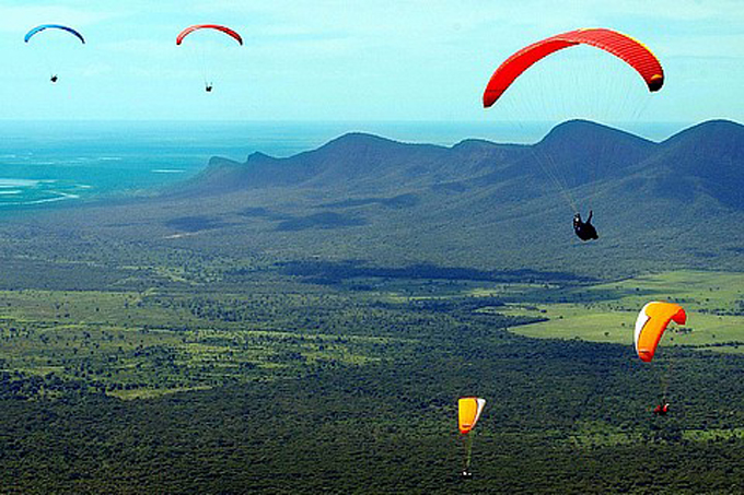 Voo livre abre Jogos de Aventura - Pantanal Extremo em Corumbá