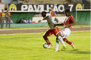 Sete enfrenta Ivinhema em confronto que vale vaga no G4