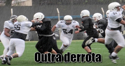 Coveiros amargam terceira derrota seguida no Torneio Touchdown