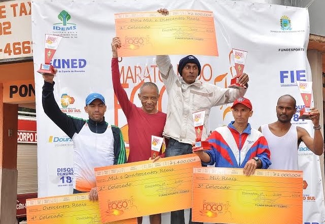 Irmãos paranaenses vencem 28ª Maratona do fogo