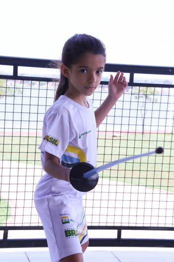 Centro Esportivo oferece aulas gratuitas de esgrima em Três Lagoas 