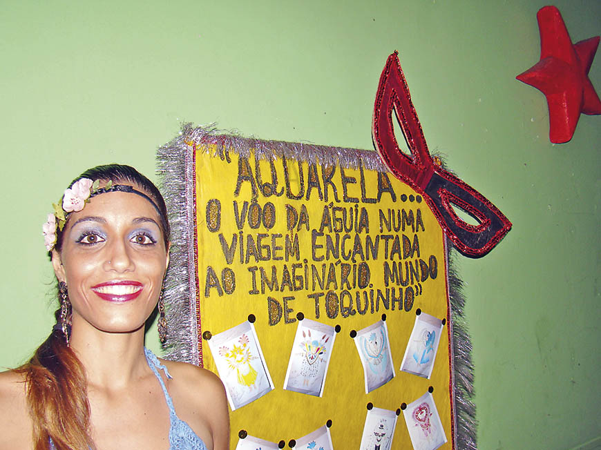 Campeã brasileira de taekwondo estreia como rainha da bateria em Corumbá