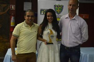 Karateca do MS recebe condecoração em Brasília