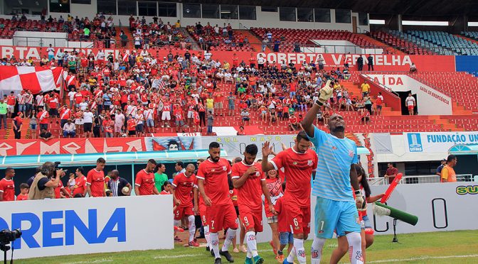 Público prestigia nova fase do futebol de MS com a revitalização do Morenão