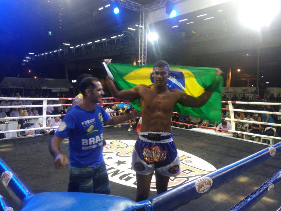Na Tailândia, atleta corumbaense conquista título mundial