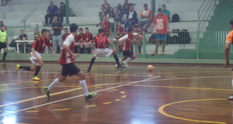 Copa Pelezinho Ensino Médio realiza mais uma rodada neste sábado