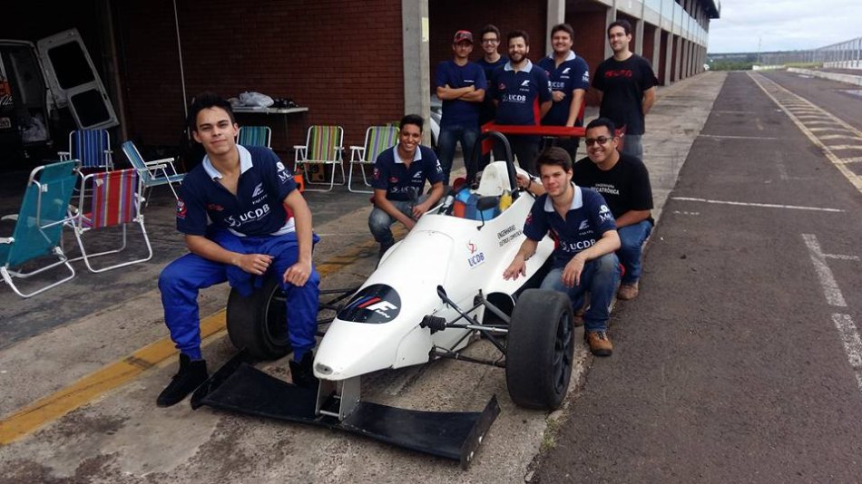 Projeto Fórmula Universitária realiza treino livre no Autódromo