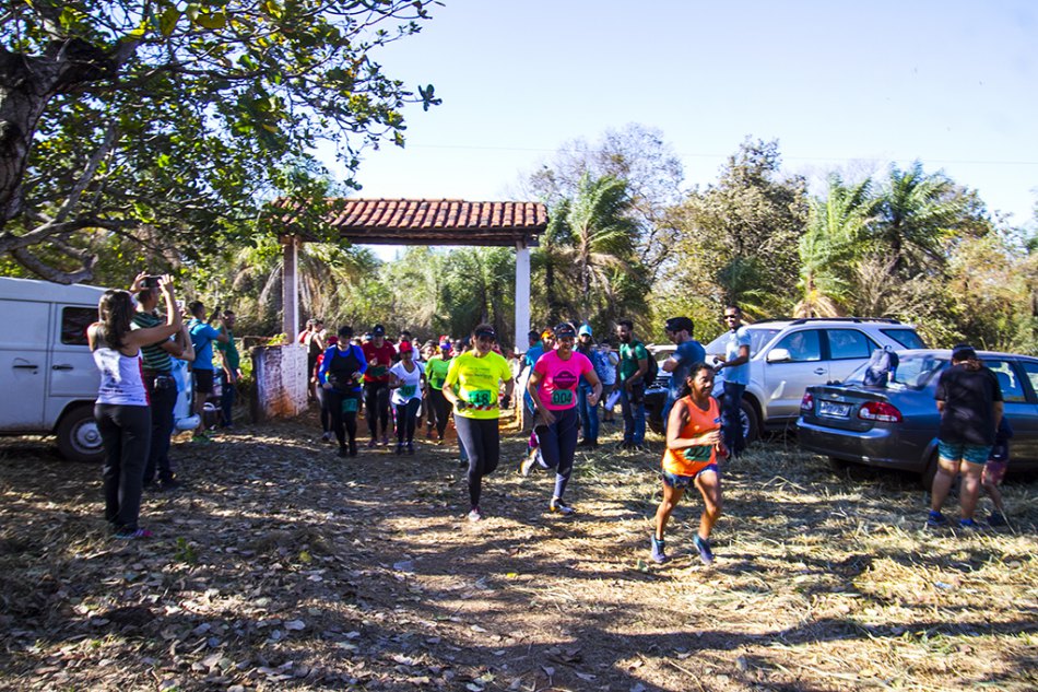 Corrida reuniu mais de 150 atletas no parque de Piraputangas