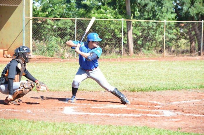Professor é convocado para a Seleção Brasileira de Softbol