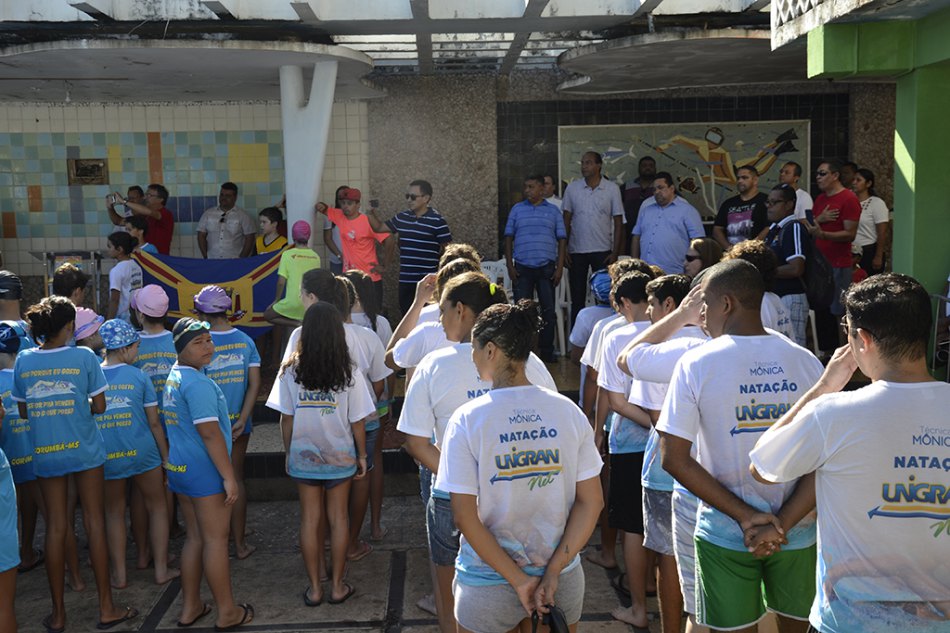 Amistoso internacional de natação reúne mais de 200 atletas em Corumbá