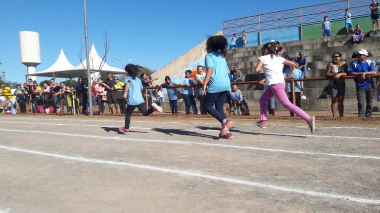 Festival reúne mais de 400 estudantes na Vila Nasser