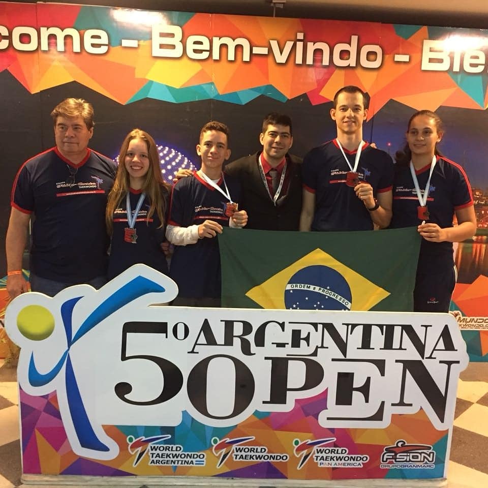 Atletas de MS faturam medalhas em Campeonato Internacional de Taekwondo
