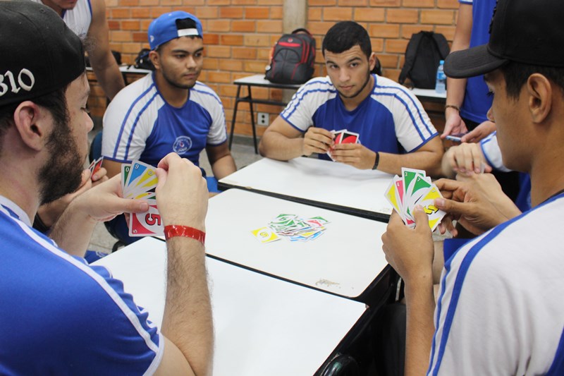 Alunos de Educação Física elaboram evento esportivo para dia de chuva