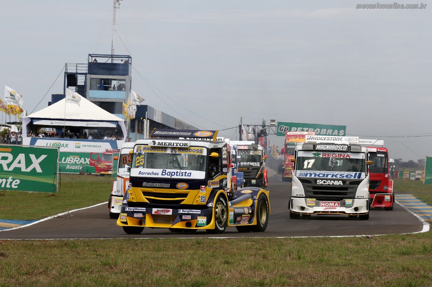 RETROSPECTIVA: Giaffone e Roberval vencem etapa da Truck