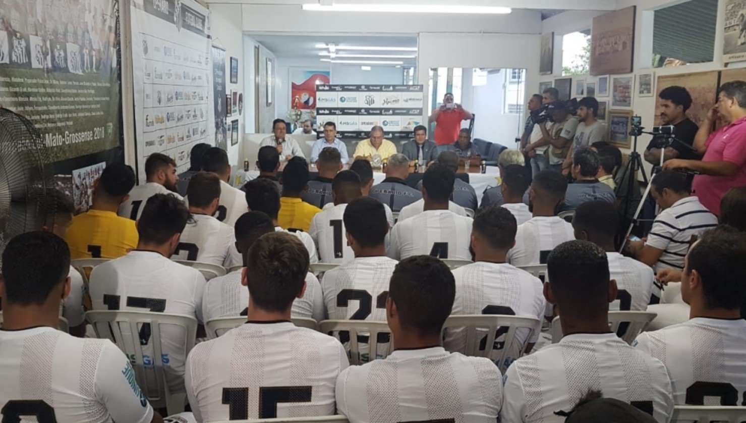Operário apresenta plantel para Série D com três ex-jogadores do rival