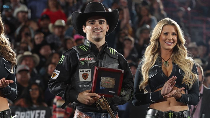 Riopardense lidera mundial de rodeio da PBR, nos Estados Unidos