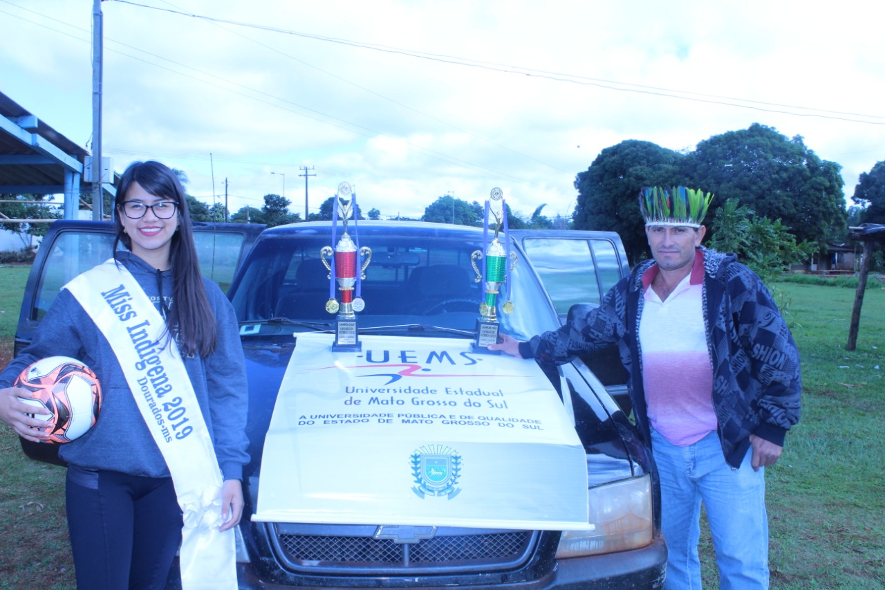 Acadêmicos da UEMS participam de amistoso na Aldeia Jaguapiru