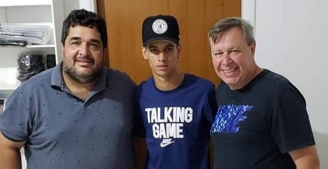 Com faro de artilheiro, douradense é observado por Renato Gaúcho﻿
