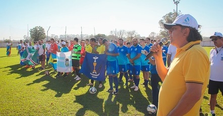 Prefeito de Bataguassu prestigia rodada da Copa Assomasul
