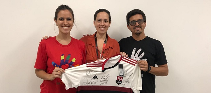 ONG da capital ganha camiseta do Flamengo autografada