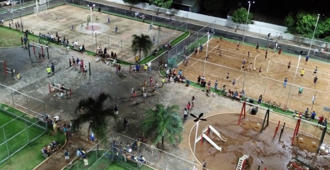 Secretária de Esportes de Paranaíba inicia projeto em praça poliesportiva