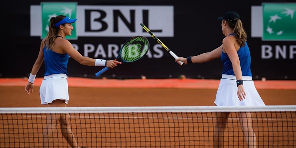 Brasileira se garante na semifinal do WTA de Estrasburgo