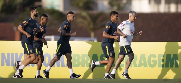 Seleção Brasileira realizou 1º treino para Eliminatória nesta segunda