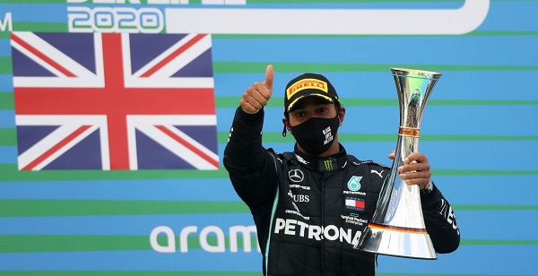 Hamilton vence mais uma e iguala recorde de 91 vitórias de Schumacher