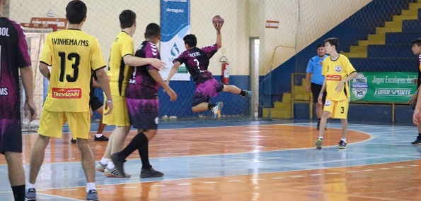 Curso online debate treinamento físico em esportes coletivos