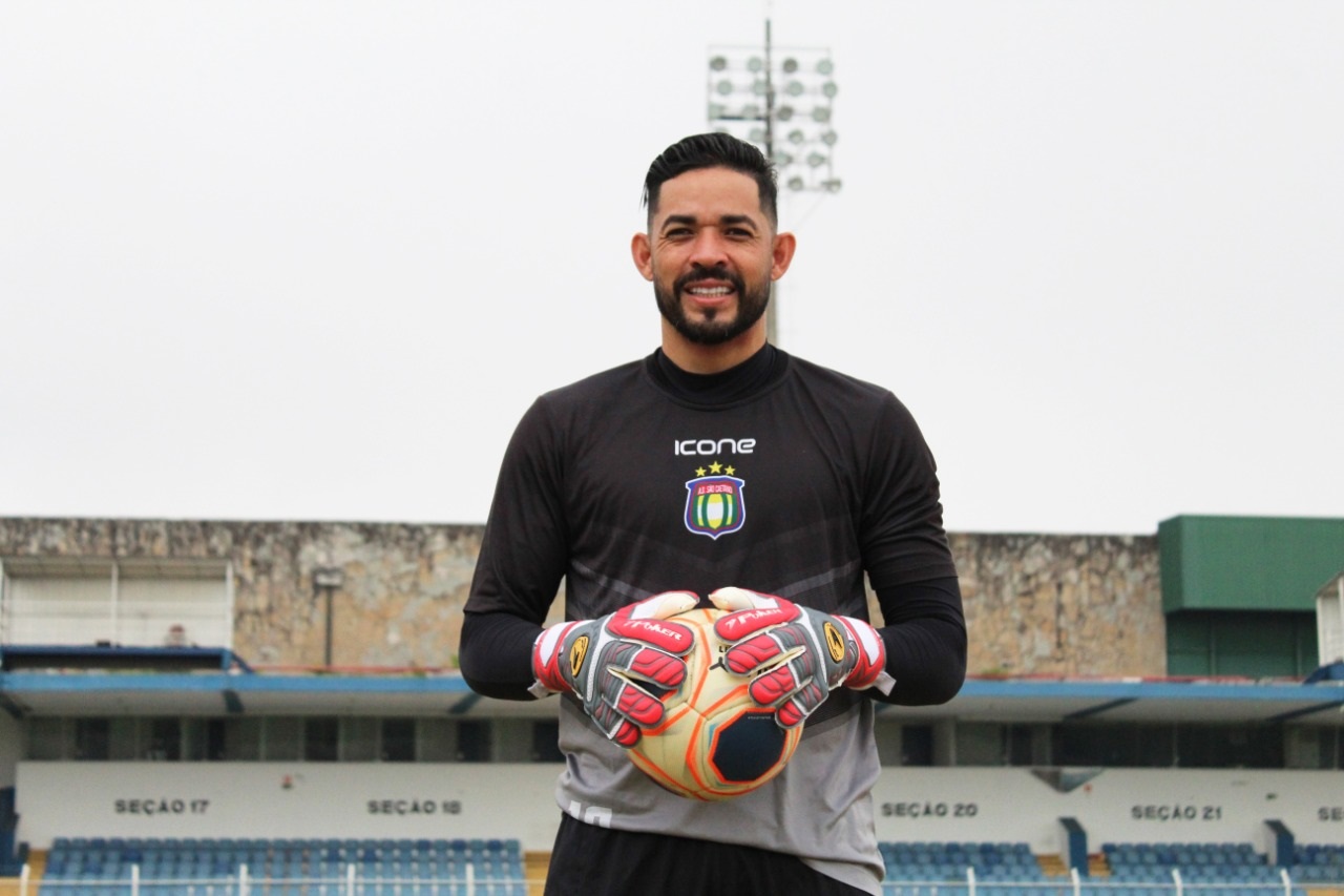 Esporte Ágil entrevista o goleiro Luiz Silva, do São Caetano