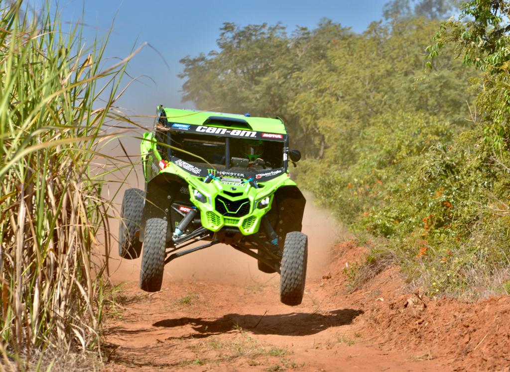 Rodrigo Varela abre temporada com vitória no Brasileiro de Baja