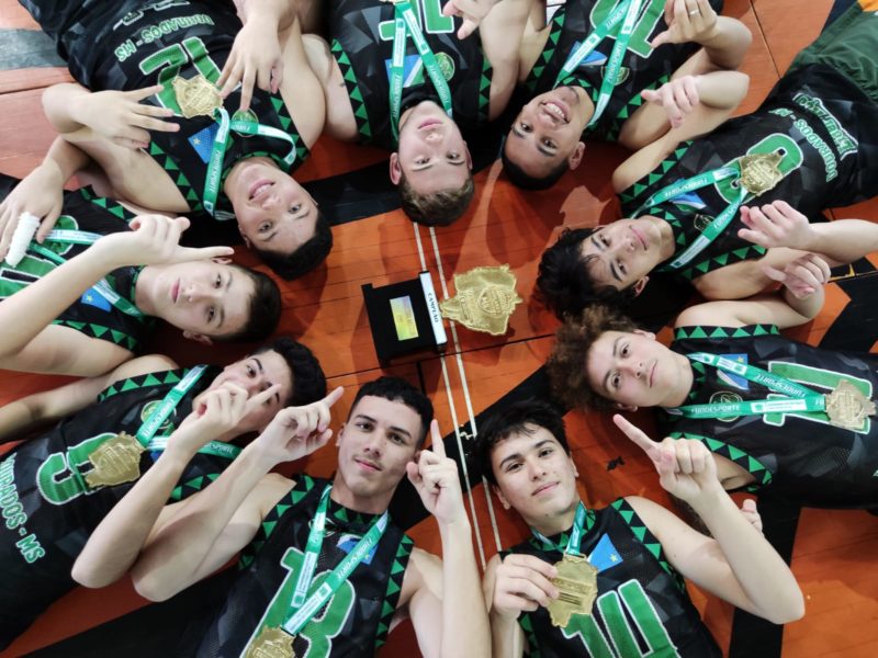 Basquete Masculino de Dourados é ouro nos Jogos Escolares 