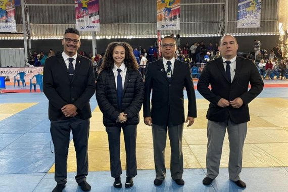 Atletas do Sesi ganham medalhas em torneios de judô e natação