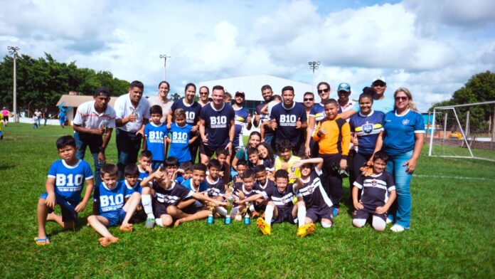 Escolinha B10 FC conquista título no Torneio União Cup de Maracaju