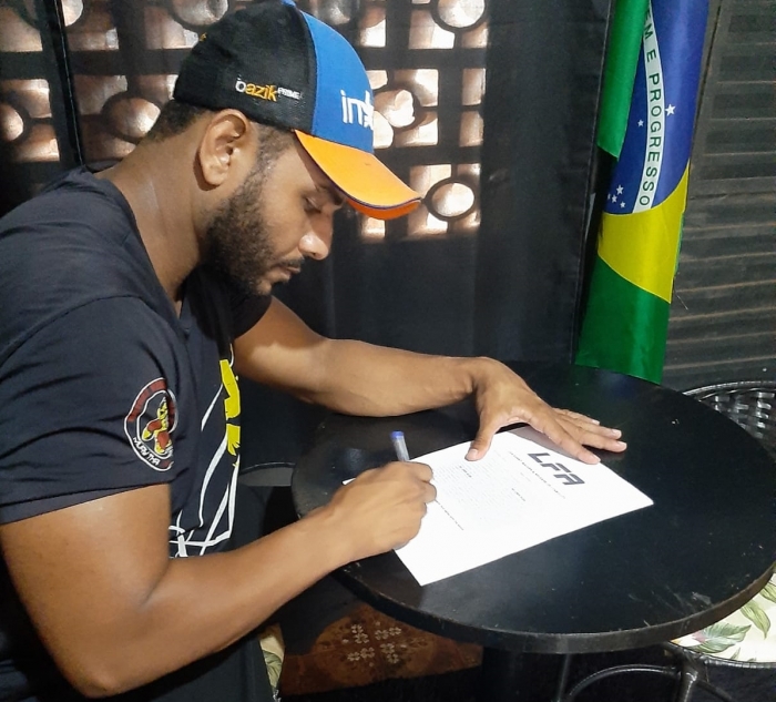 Atleta de Selvíria assina com um dos maiores eventos de MMA do mundo