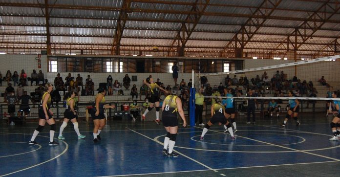 Poliesportivo Vila Almeida aberta para diversas atividades na Capital