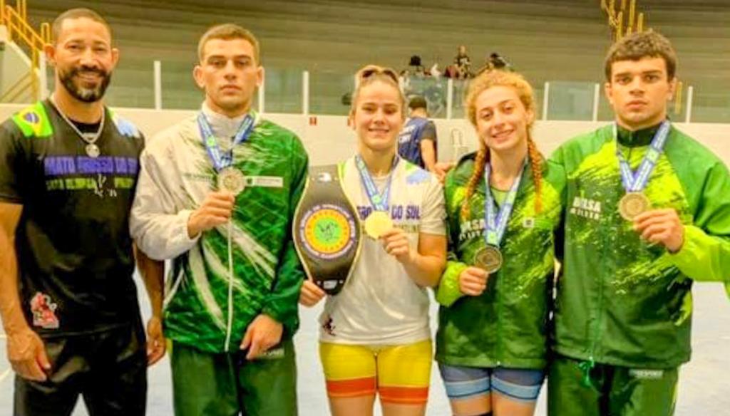 MS vai ao pódio com os atletas no Campeonato Brasileiro Wrestling