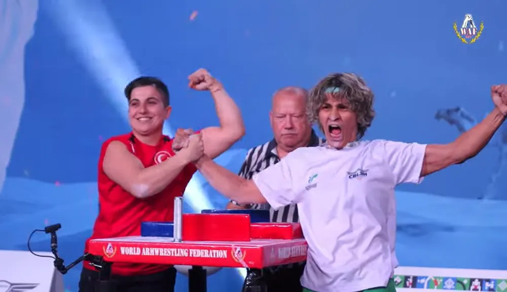 Representando MS, Chris Souza é vice-campeã mundial de luta de braço